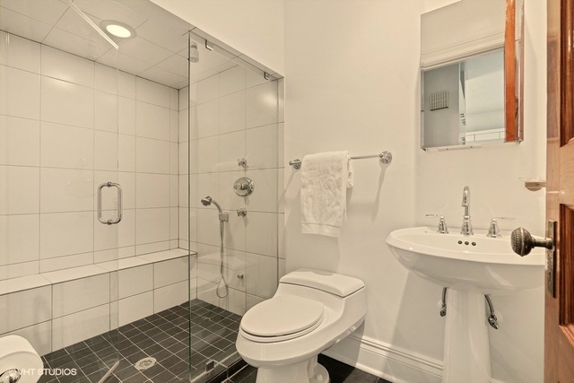 2142 West Caton Street Chicago, IL 60647 - Photo 11 of 34