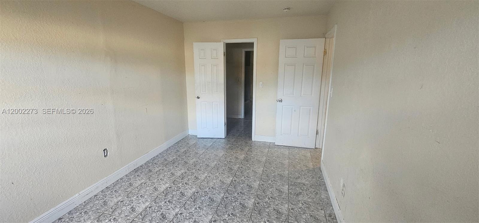 3932 Northwest 207 St Road Miami Gardens, FL 33055 - Photo 10 of 19 a view of an empty room