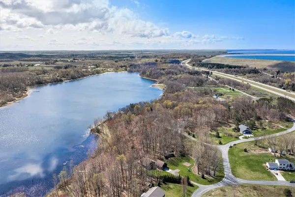 $62,000 | 5424 West Oak Point Road, Ludington, MI 49431