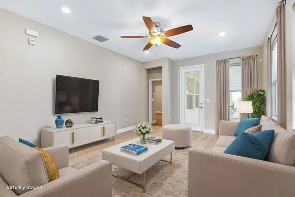 $385,900 | 13892 Kingfisher Glen Drive, Lithia, FL 33547