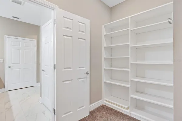 $385,900 | 13892 Kingfisher Glen Drive, Lithia, FL 33547