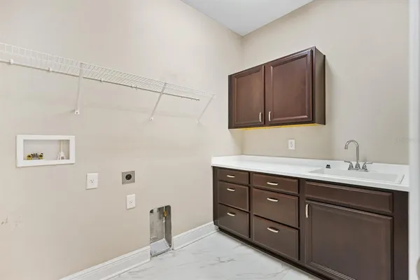 $385,900 | 13892 Kingfisher Glen Drive, Lithia, FL 33547