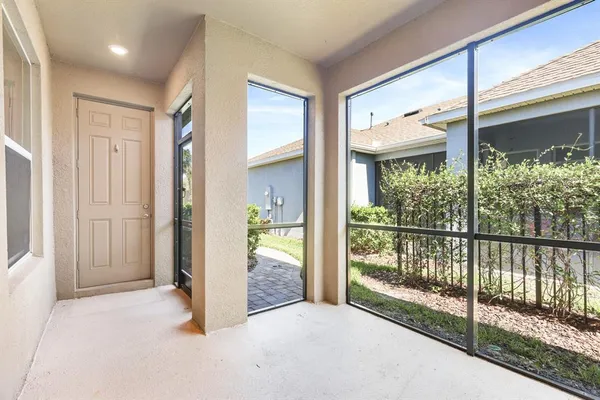 $385,900 | 13892 Kingfisher Glen Drive, Lithia, FL 33547
