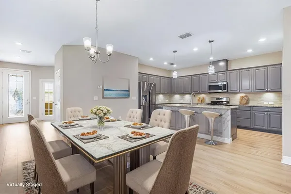 $385,900 | 13892 Kingfisher Glen Drive, Lithia, FL 33547