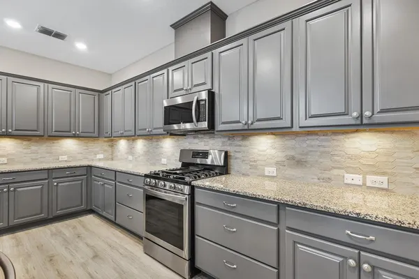 $385,900 | 13892 Kingfisher Glen Drive, Lithia, FL 33547