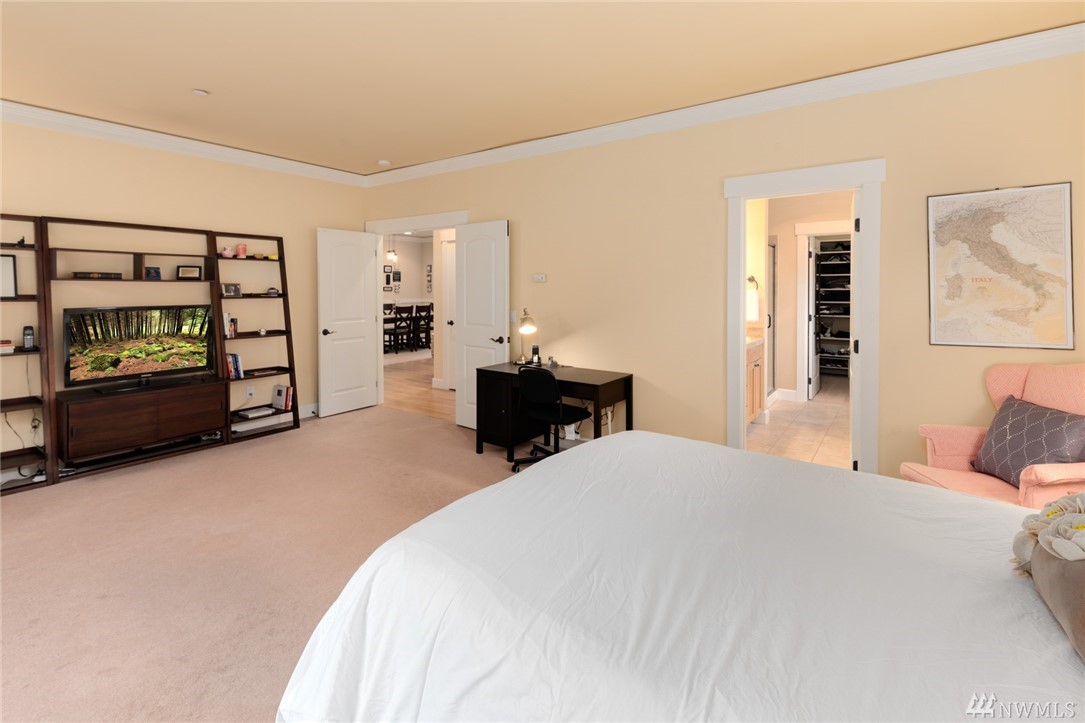 3506 Northeast 17th Place Renton, WA 98056 - Photo 14 of 25 Gallery Image 14
