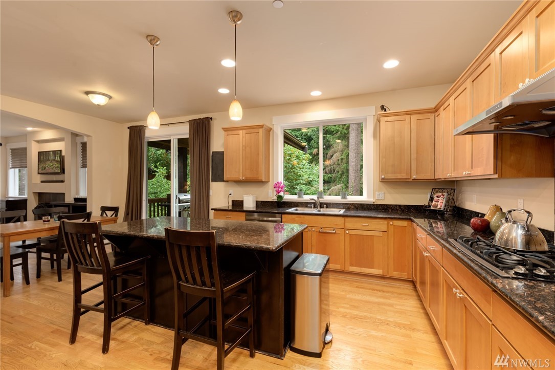 3506 Northeast 17th Place Renton, WA 98056 - Photo 8 of 25 Gallery Image 8