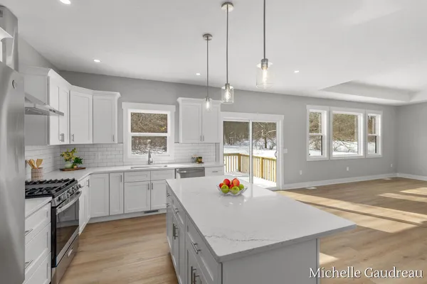 $599,900 | 3591 Leaf Lane, Freeport, MI 49325