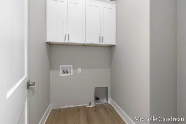 $599,900 | 3591 Leaf Lane, Freeport, MI 49325