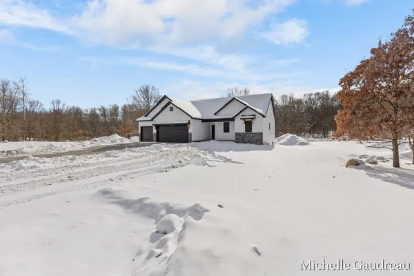 $599,900 | 3591 Leaf Lane, Freeport, MI 49325