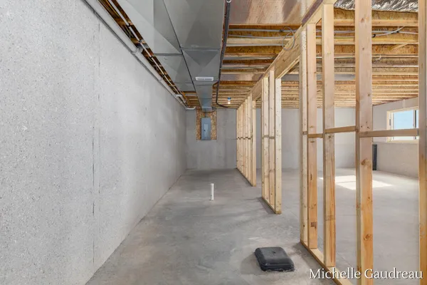 $599,900 | 3591 Leaf Lane, Freeport, MI 49325