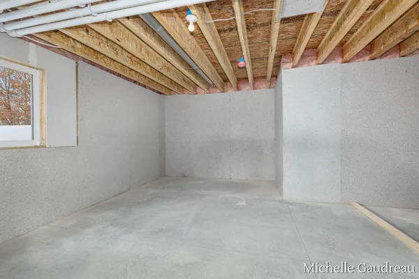 $599,900 | 3591 Leaf Lane, Freeport, MI 49325