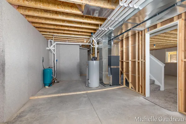 $599,900 | 3591 Leaf Lane, Freeport, MI 49325