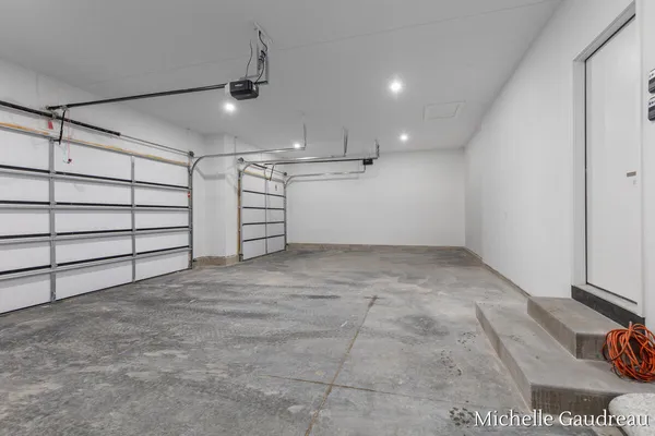 $599,900 | 3591 Leaf Lane, Freeport, MI 49325