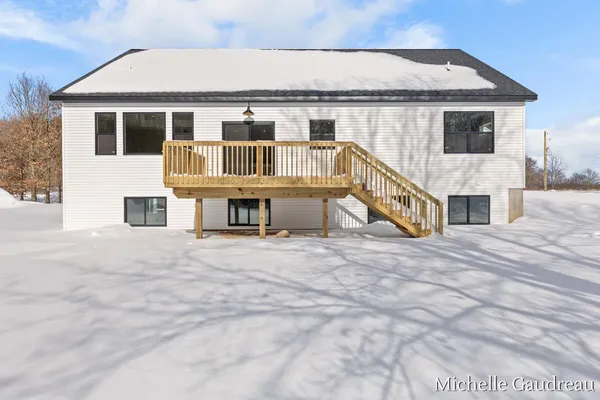 $599,900 | 3591 Leaf Lane, Freeport, MI 49325