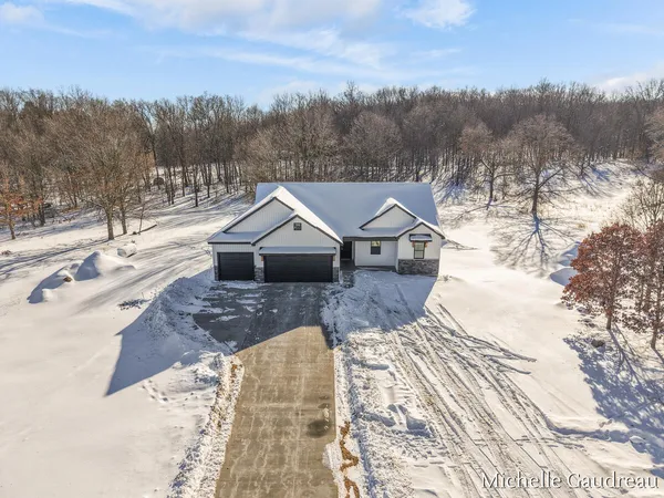 $599,900 | 3591 Leaf Lane, Freeport, MI 49325
