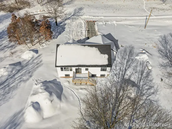 $599,900 | 3591 Leaf Lane, Freeport, MI 49325