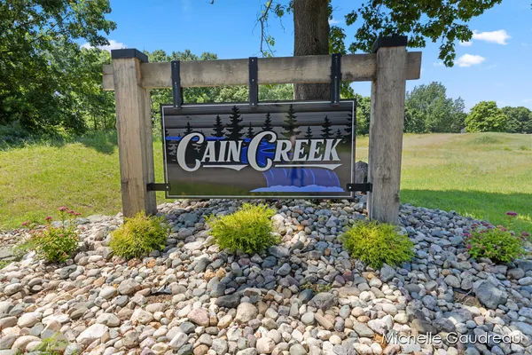 $599,900 | 3591 Leaf Lane, Freeport, MI 49325