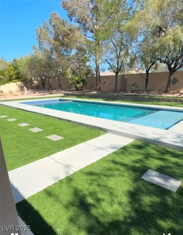 $7,000 | 385 Glenridding Street, Las Vegas, NV 89183