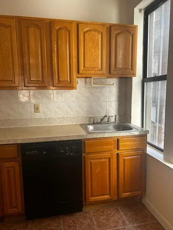 $2,000 | 845 Boulevard East, Unit 3A, Weehawken, NJ 07086