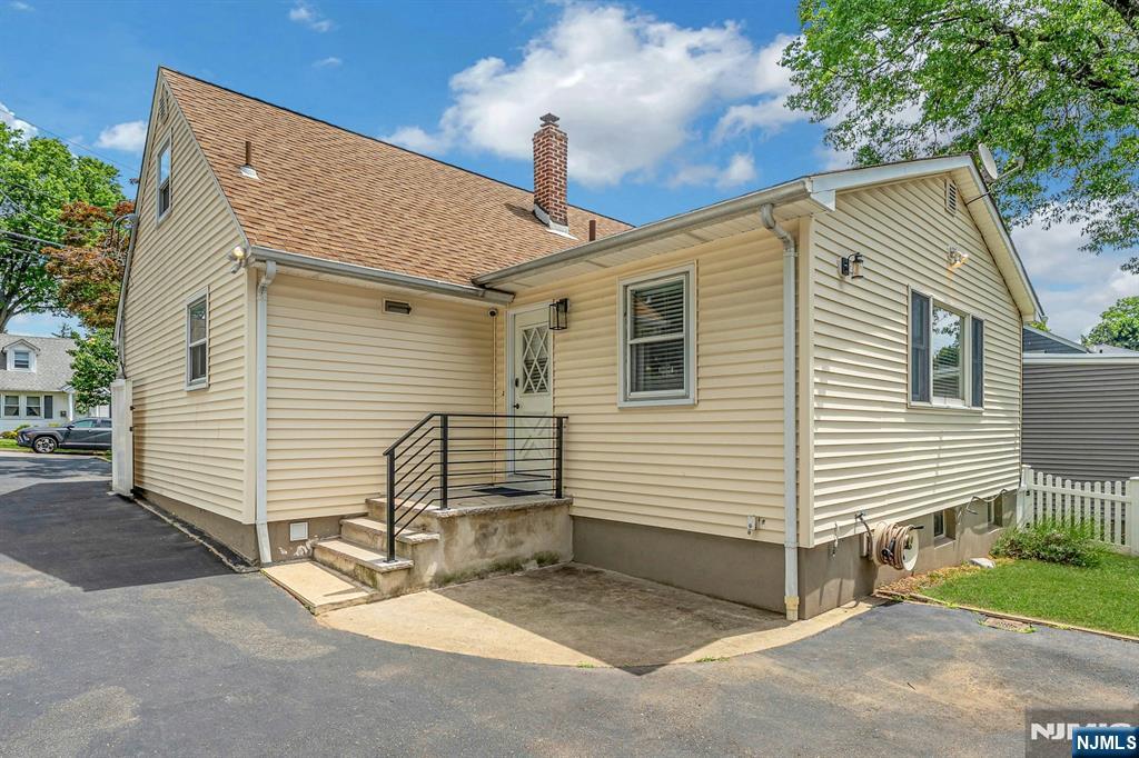 451 Chestnut Street Nutley, NJ 07110 - Photo 30 of 33