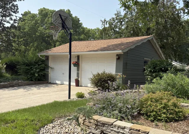 $315,000 | 1401 North 4th Street, Montevideo, MN 56265