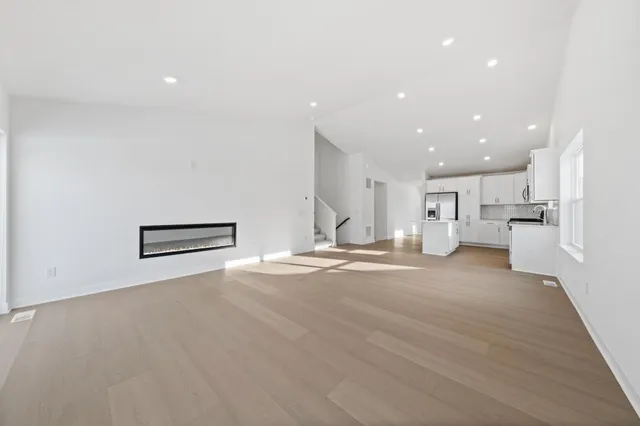 $438,155 | 158 Ridgeview Lane, Elko New Market, MN 55054