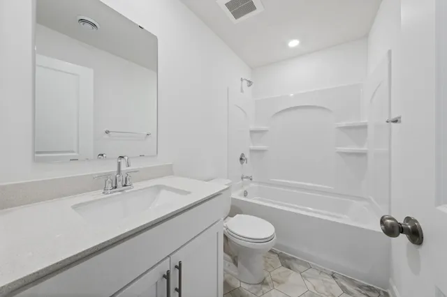 $438,155 | 158 Ridgeview Lane, Elko New Market, MN 55054