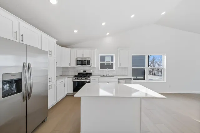 $438,155 | 158 Ridgeview Lane, Elko New Market, MN 55054