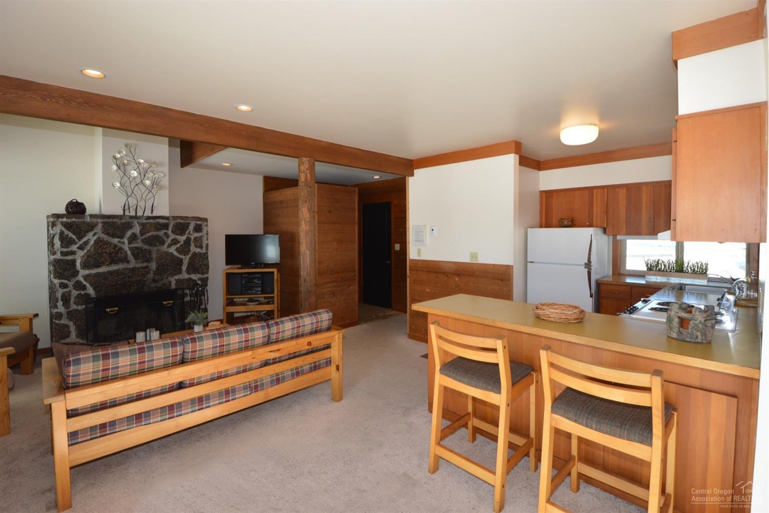 13400 Fox Tail, Unit GC90 Black Butte Ranch, OR 97759 - Photo 5 of 25 Additional Photo