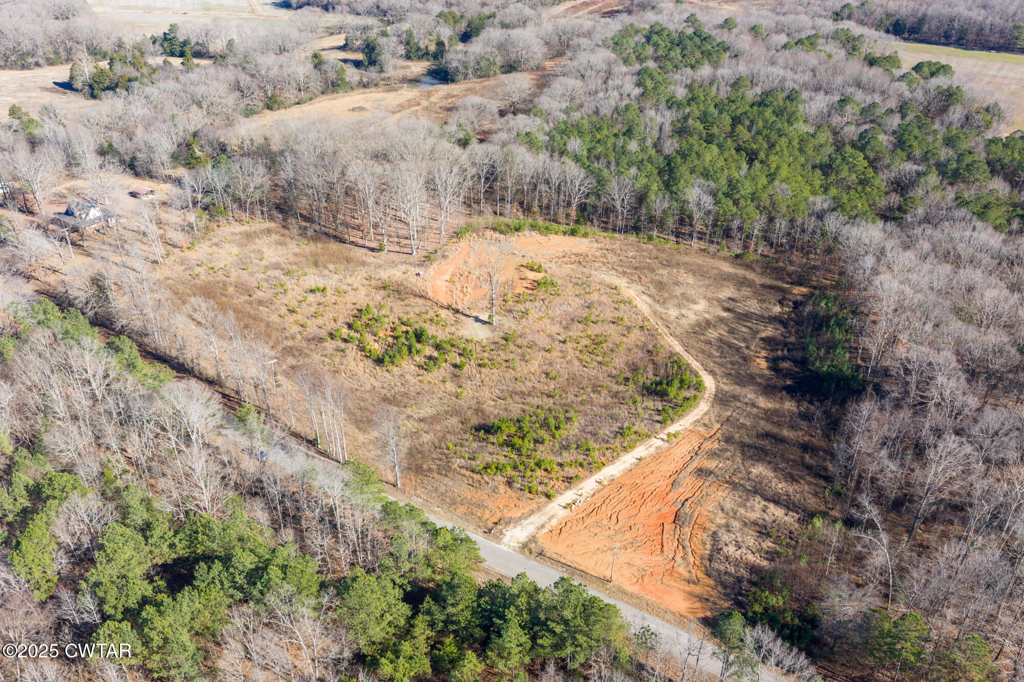 709 Broadway Road North Lexington, TN 38351 - Photo 3 of 11 DJI_20251219125105_0152_D