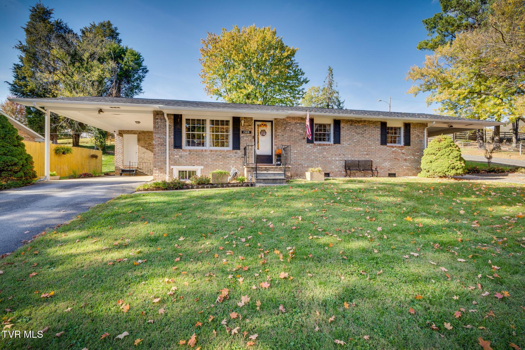 1509 Stratford Road Kingsport, TN 37664 - Photo 1 of 41 001