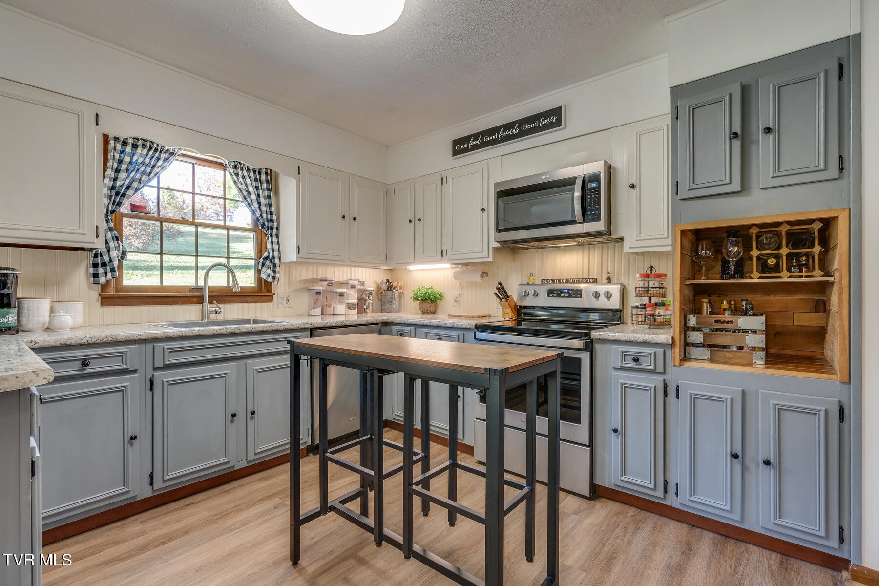 1509 Stratford Road Kingsport, TN 37664 - Photo 12 of 41 012