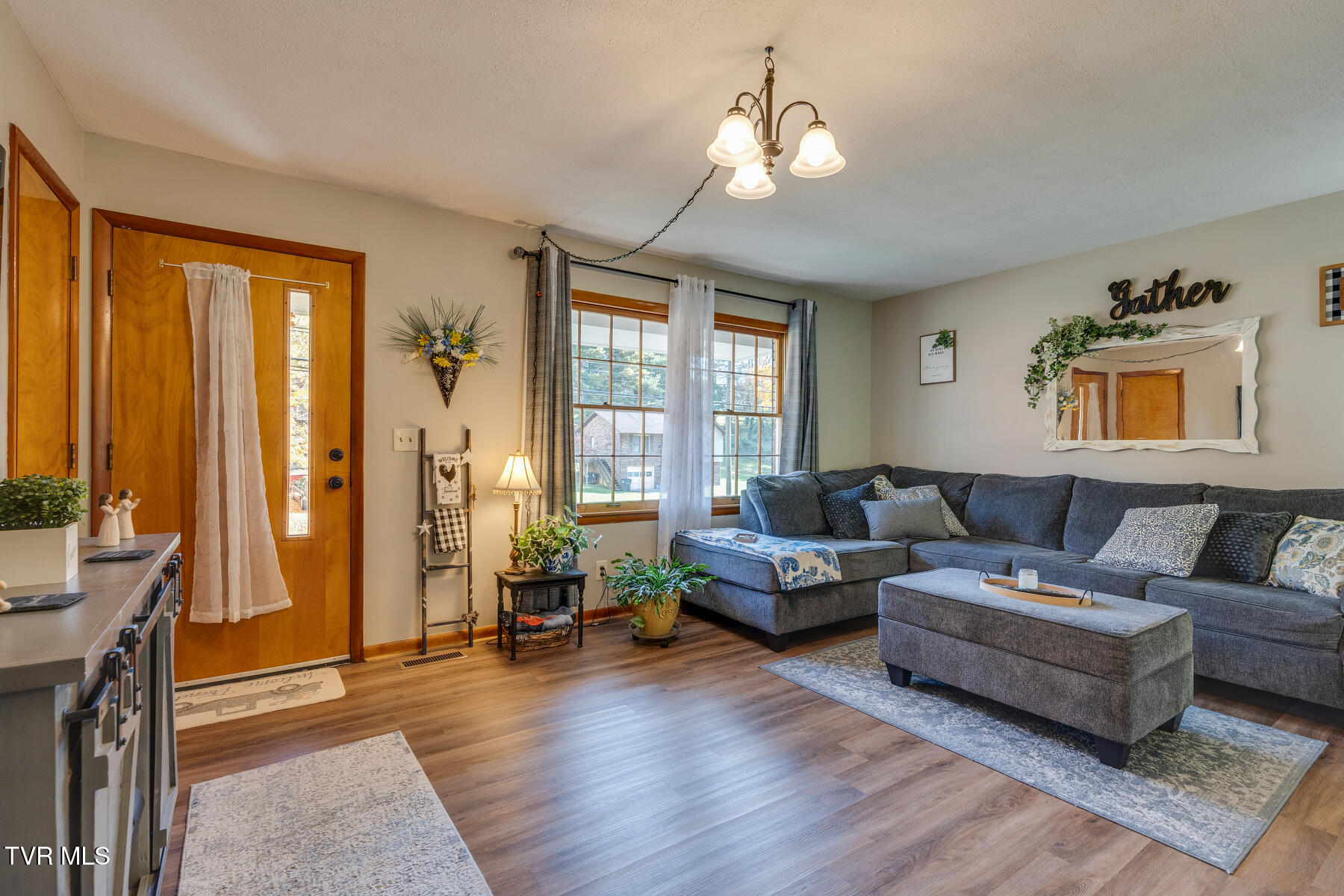 1509 Stratford Road Kingsport, TN 37664 - Photo 6 of 41 006