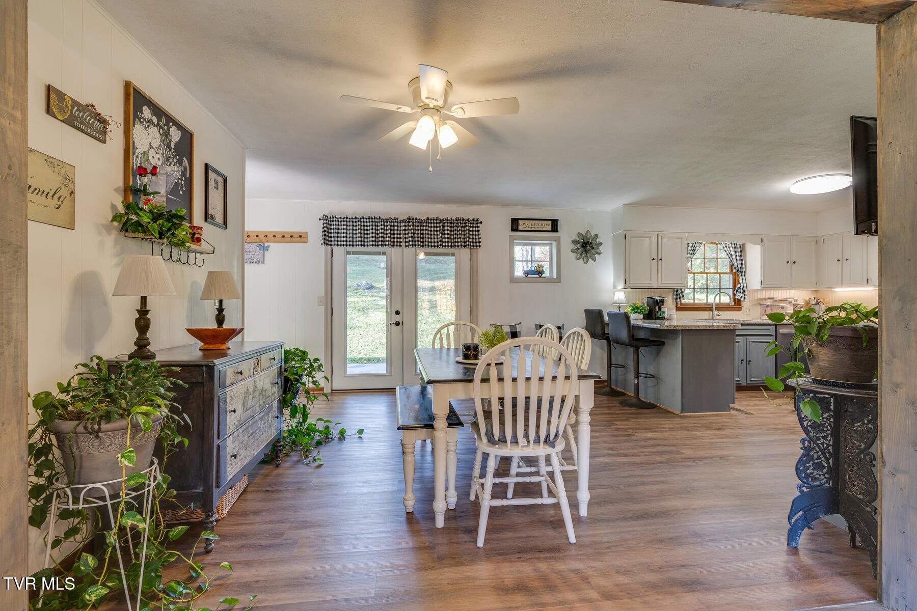 1509 Stratford Road Kingsport, TN 37664 - Photo 8 of 41 008