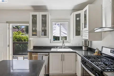 $778,000 | 1806 8th Avenue, Oakland, CA 94606