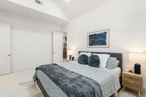 $384,000 | 8726 Kempwood Drive, Houston, TX 77080