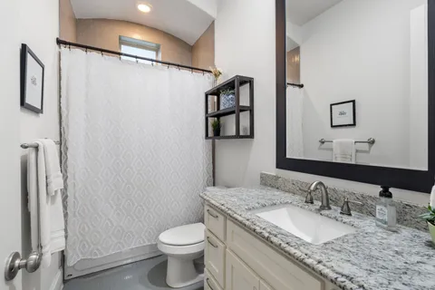 $384,000 | 8726 Kempwood Drive, Houston, TX 77080