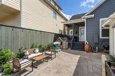 $384,000 | 8726 Kempwood Drive, Houston, TX 77080