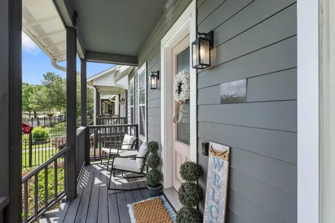 $384,000 | 8726 Kempwood Drive, Houston, TX 77080