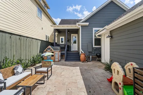 $384,000 | 8726 Kempwood Drive, Houston, TX 77080