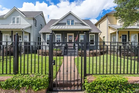 $384,000 | 8726 Kempwood Drive, Houston, TX 77080