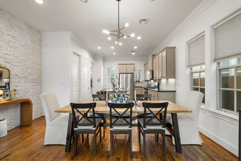 $384,000 | 8726 Kempwood Drive, Houston, TX 77080