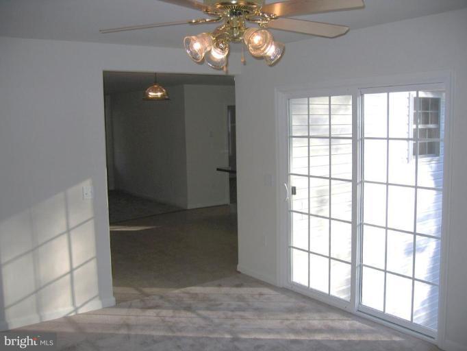 98 Quarry Road Stafford, VA 22554 - Photo 6 of 16 Family Room #2