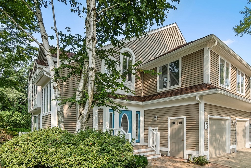 23 Pointe Rok Drive, Unit 23 Worcester, MA 01604 - Photo 1 of 40 Gallery Image 1