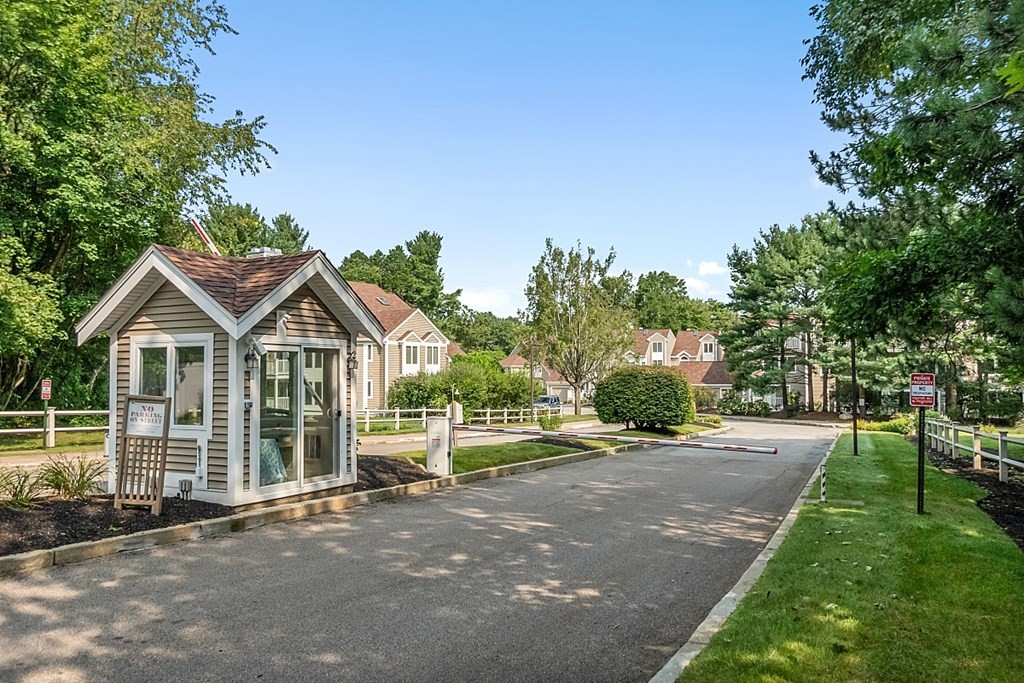23 Pointe Rok Drive, Unit 23 Worcester, MA 01604 - Photo 3 of 40 Gallery Image 3