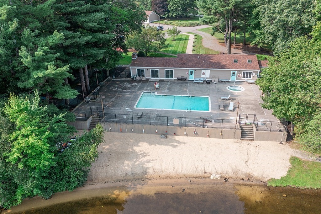 23 Pointe Rok Drive, Unit 23 Worcester, MA 01604 - Photo 5 of 40 Gallery Image 5