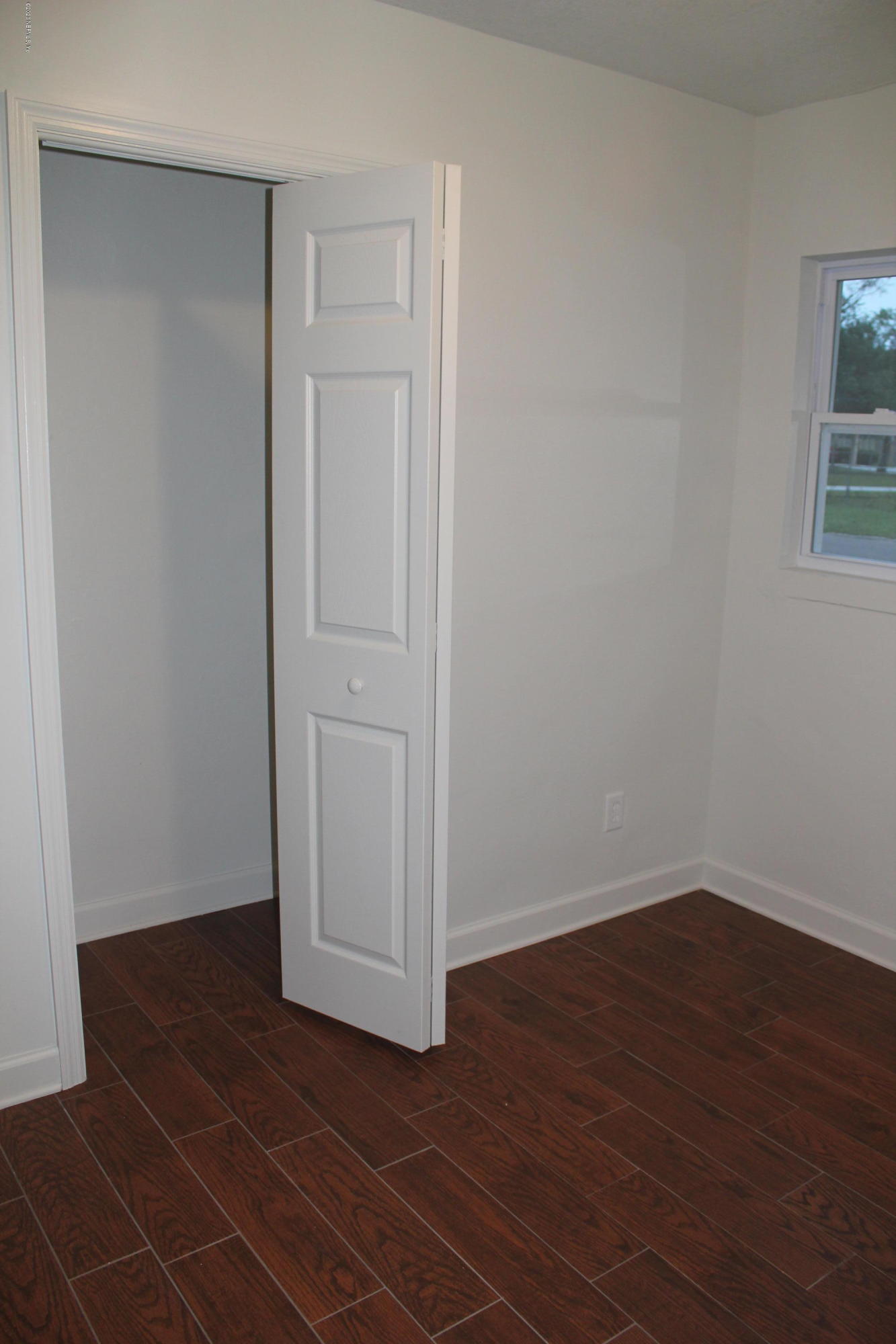 6915 King Arthur Road Jacksonville, FL 32211 - Photo 9 of 17 8SbedroomB