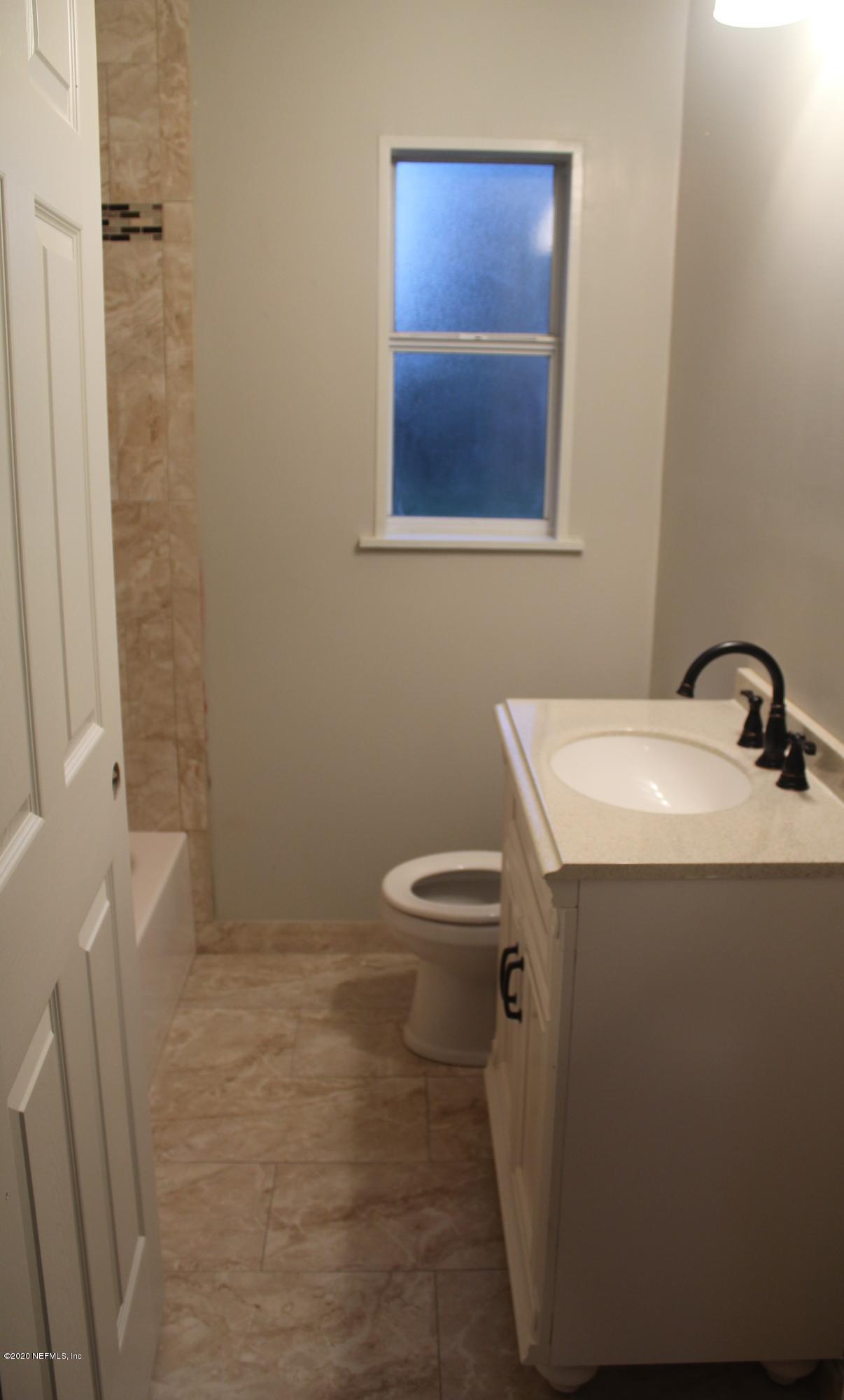 6915 King Arthur Road Jacksonville, FL 32211 - Photo 10 of 17 9BathA