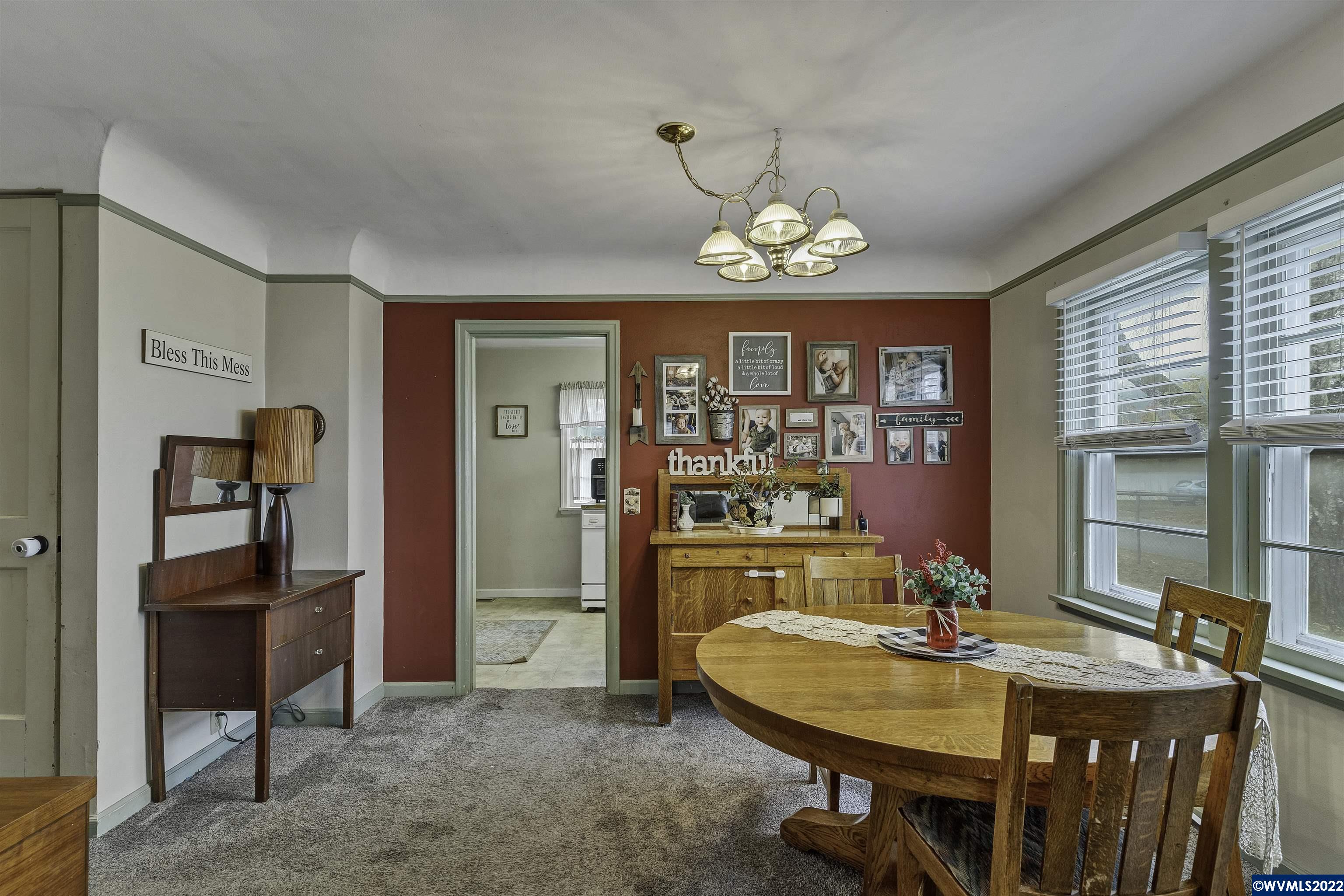 1590 Southwest Ellis Street Dallas, OR 97338 - Photo 9 of 36 Gallery Image 9